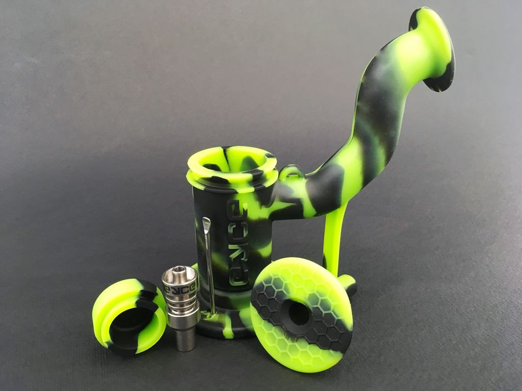 Green Silicone Dab Rig with nail and tool