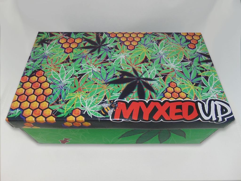 Myxed Up Honey Leaf canvas skate shoe with pot leaf honeycomb box